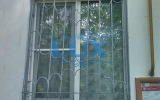 сварная дутая решетка на окно